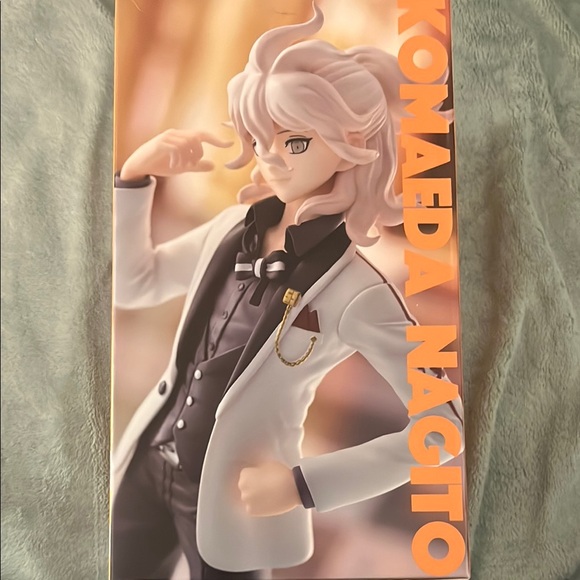 Anime Character Figure in White and Black Outfit - Picture 12 of 13